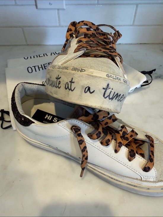 Golden Goose Hi Star sneakers with leopard-print pony skin   White Leather Hi Star Sneakers with Leopard Laces and Gold Star
